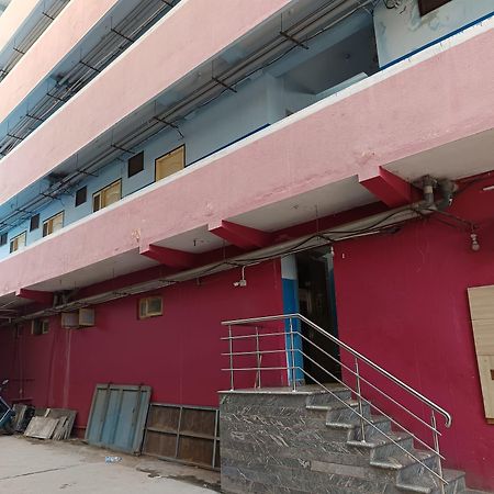 Hotel Elite Krishna à Vellore Extérieur photo