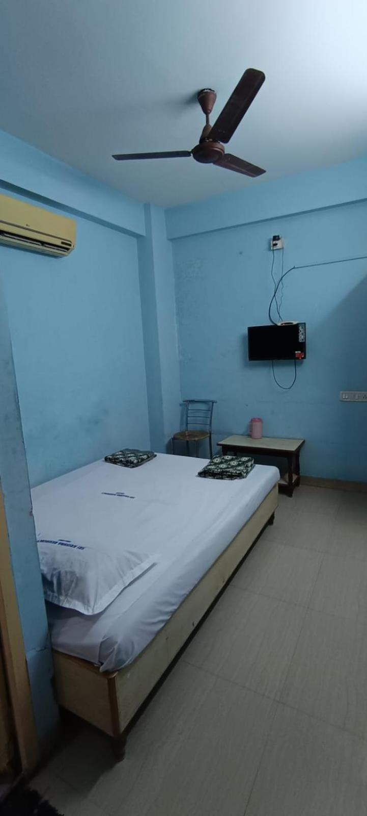 Hotel Elite Krishna à Vellore Extérieur photo